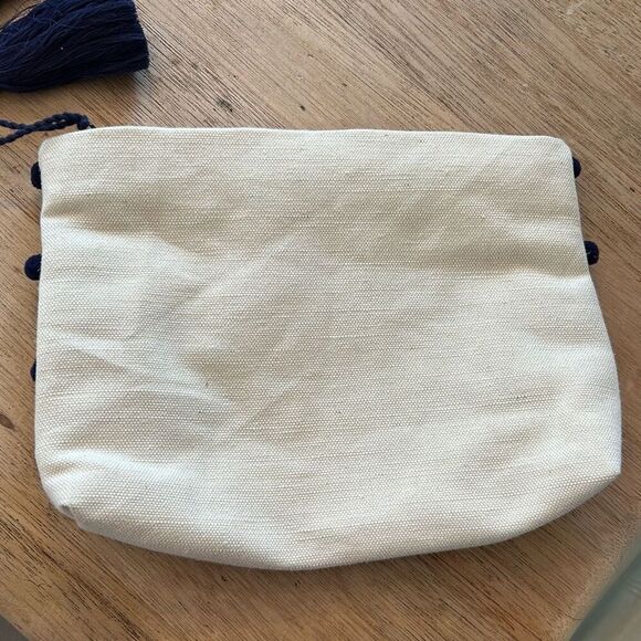 Nwot Shirleah linen navy polkadot cute clutch bag with tassel cream - Picture 5 of 6